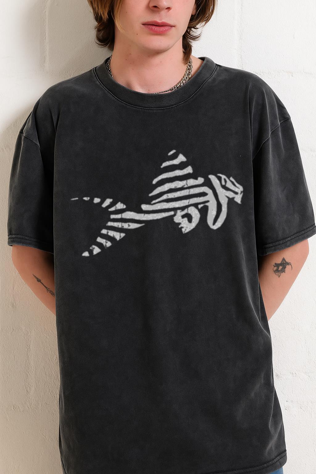 L046 Zebra Pleco T-Shirt | Aquarium Fish Hobbyist Gift - Image 2